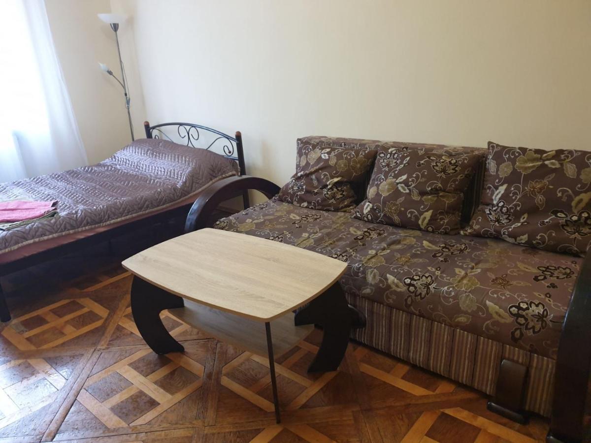 Apartment On Lysenka 27 Lviv Eksteriør billede